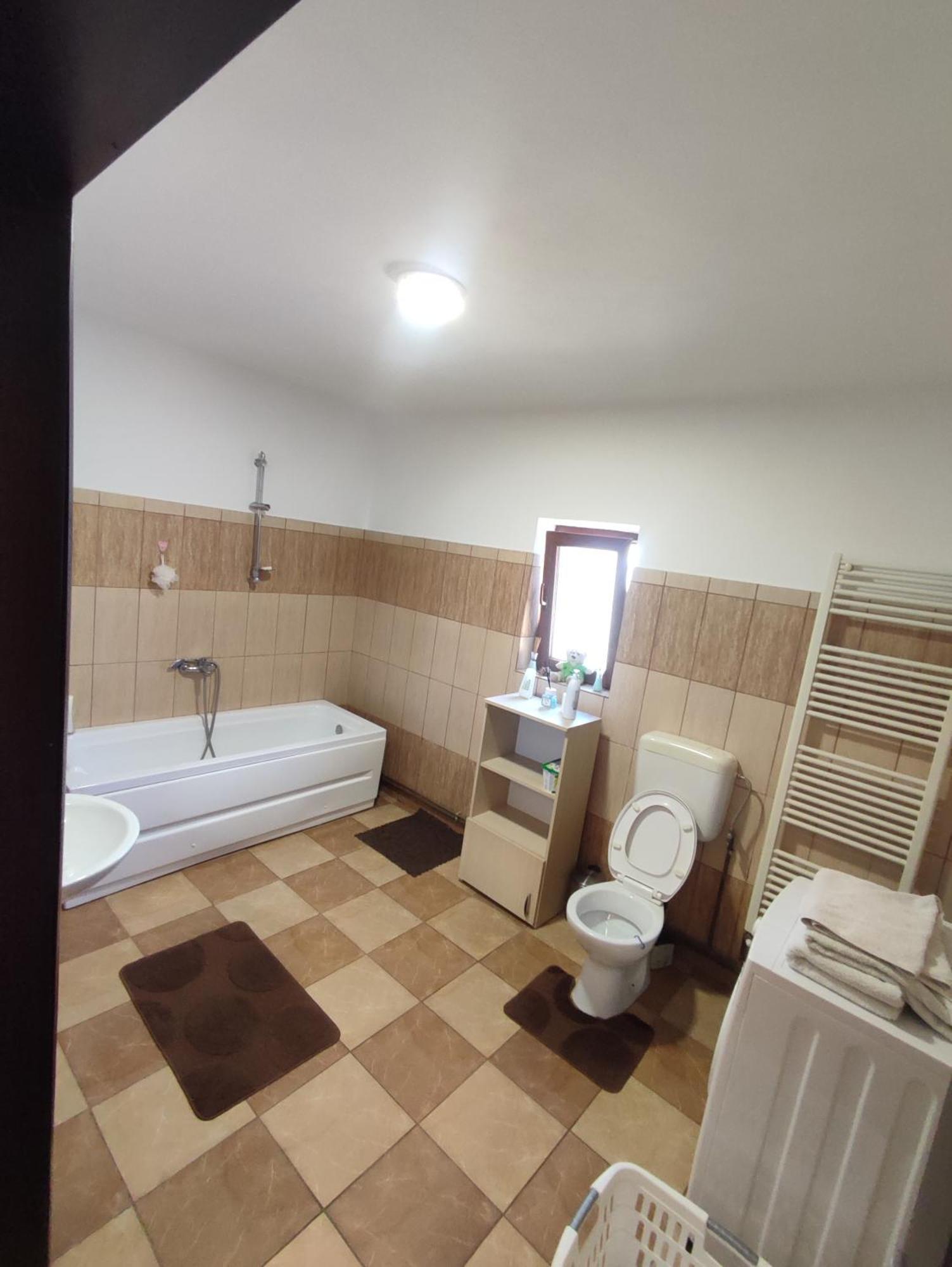 Hotel Central House Curtea de Argeş Exteriér fotografie